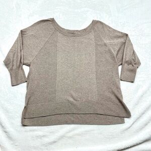 American Eagle Outfitters 3/4 Sleeve Women's Beige Lightweight Sweater Sz Med